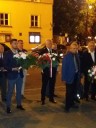 Andrzej Pruszkowski (Dyrektor Wojewódzkiego Urzędu Pracy w Lublinie) podczas składania wieńca pod pomnikiem ks. Jerzego Popiełuszki w Lublinie w dniu 31 sierpnia 2019 roku
