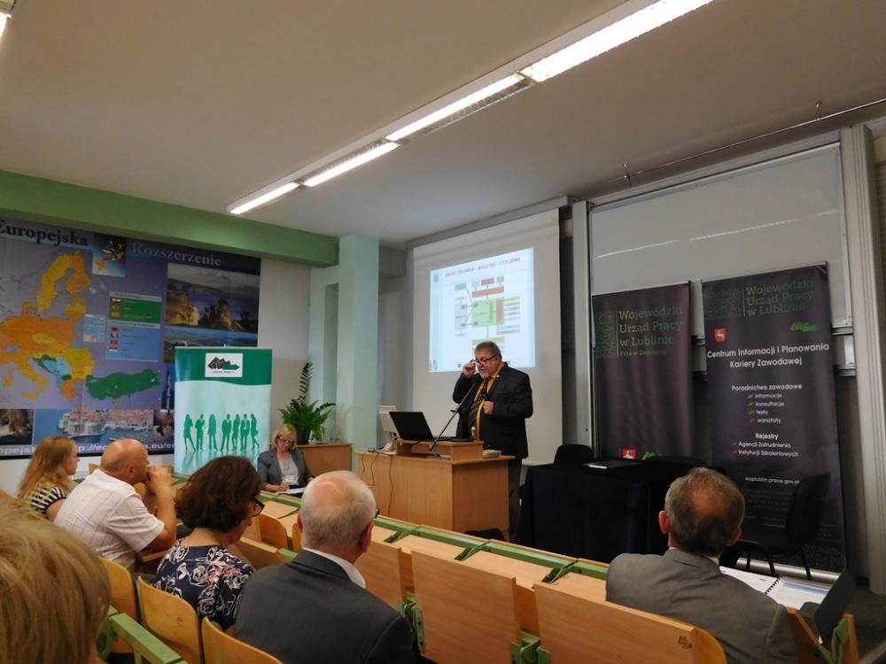 Zdjęcie galerii artykułu: Rektor WSZiA w Zamościu- Pan dr Stanisław Wieczorek - Rektor WSZiA w Zamościu- Pan dr Stanisław Wieczorek